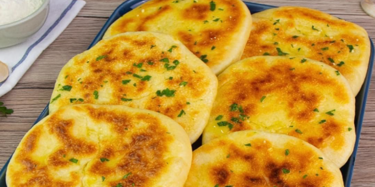 PAN NAAN RELLENO DE QUESO